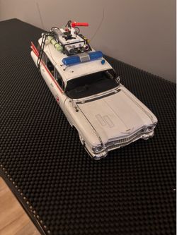 Cadillac Ecto-1 Ghostbusters Diecast Model Car, White/Red with Roof Equipment