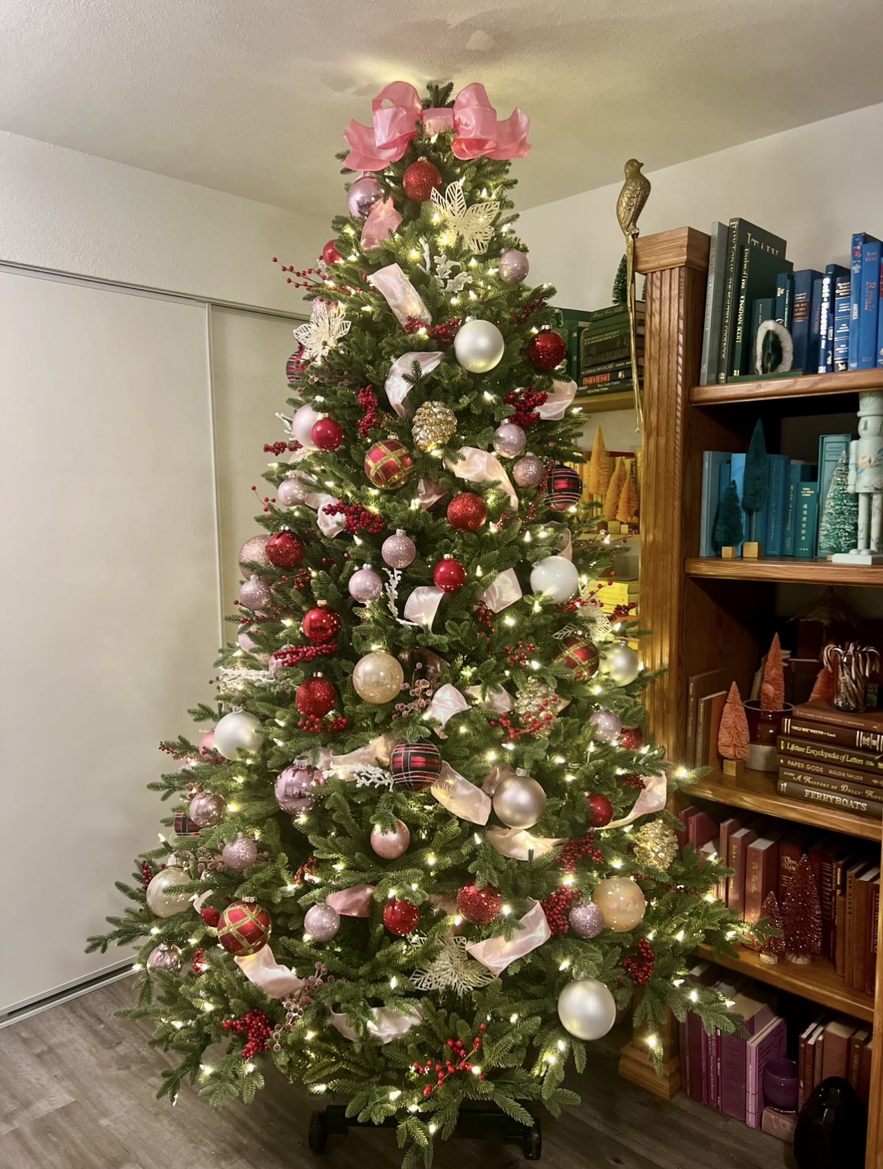 ๐7-9 foot Costco Adjustable Grow & Stow Pre-Lit LED Artificial Christmas Tree