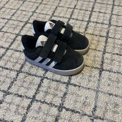 Adidas Kids Velcro Shoes (toddler)