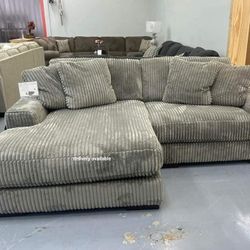 Brand New// Gray Velvet Sofa Chaise, Seccional, Couch, Sectional// Delivery Available 