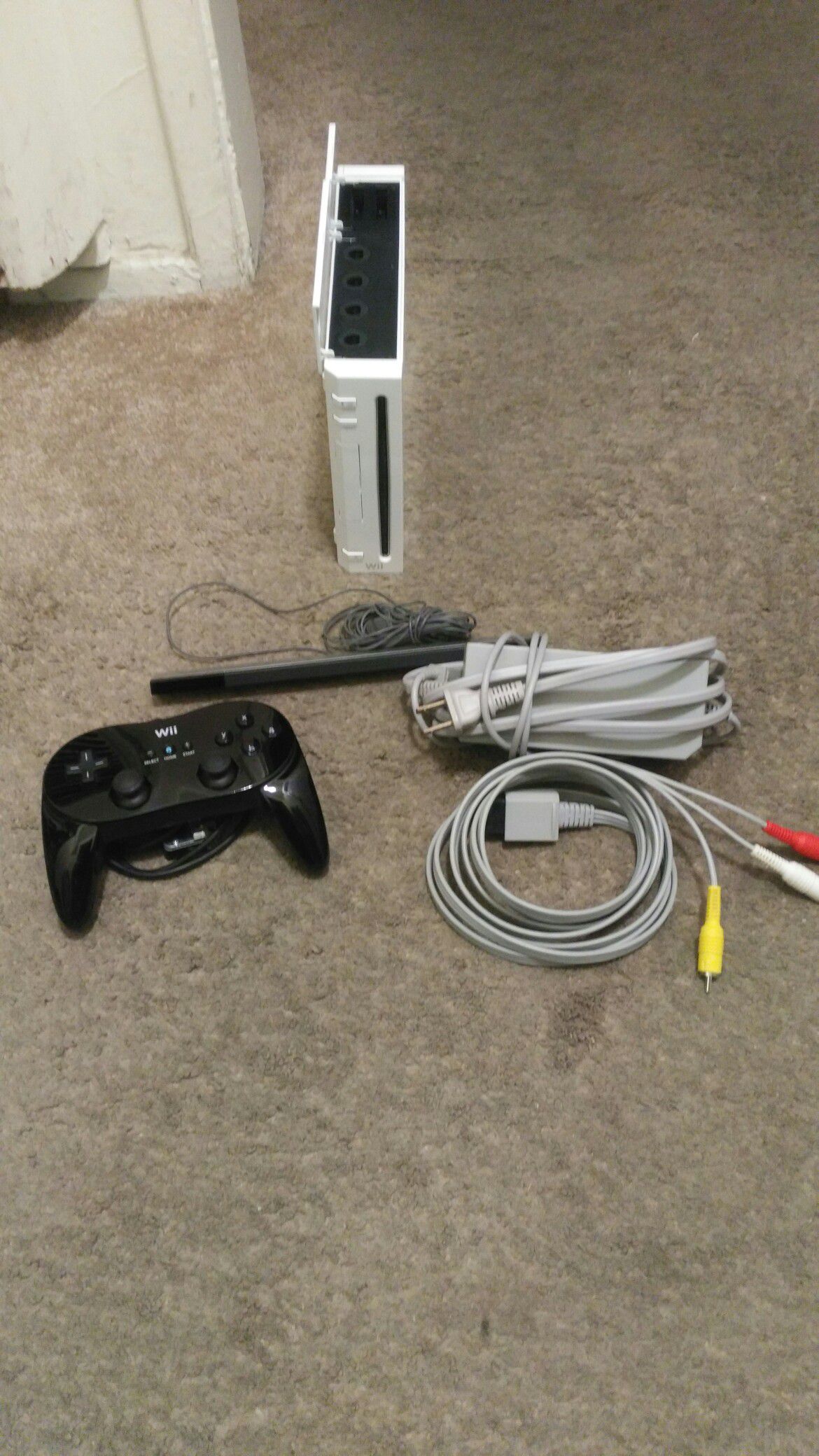 Nintendo Wii for sale everything works good