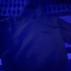 essentials sweater M