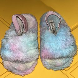 8t Girl Fluffy slippers