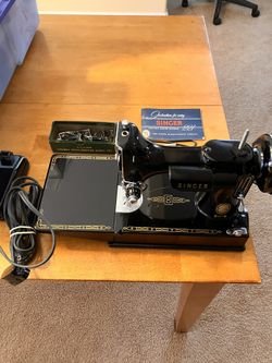 Beautiful Singer Featherweight 221 Portable Seeing Machine From 1957