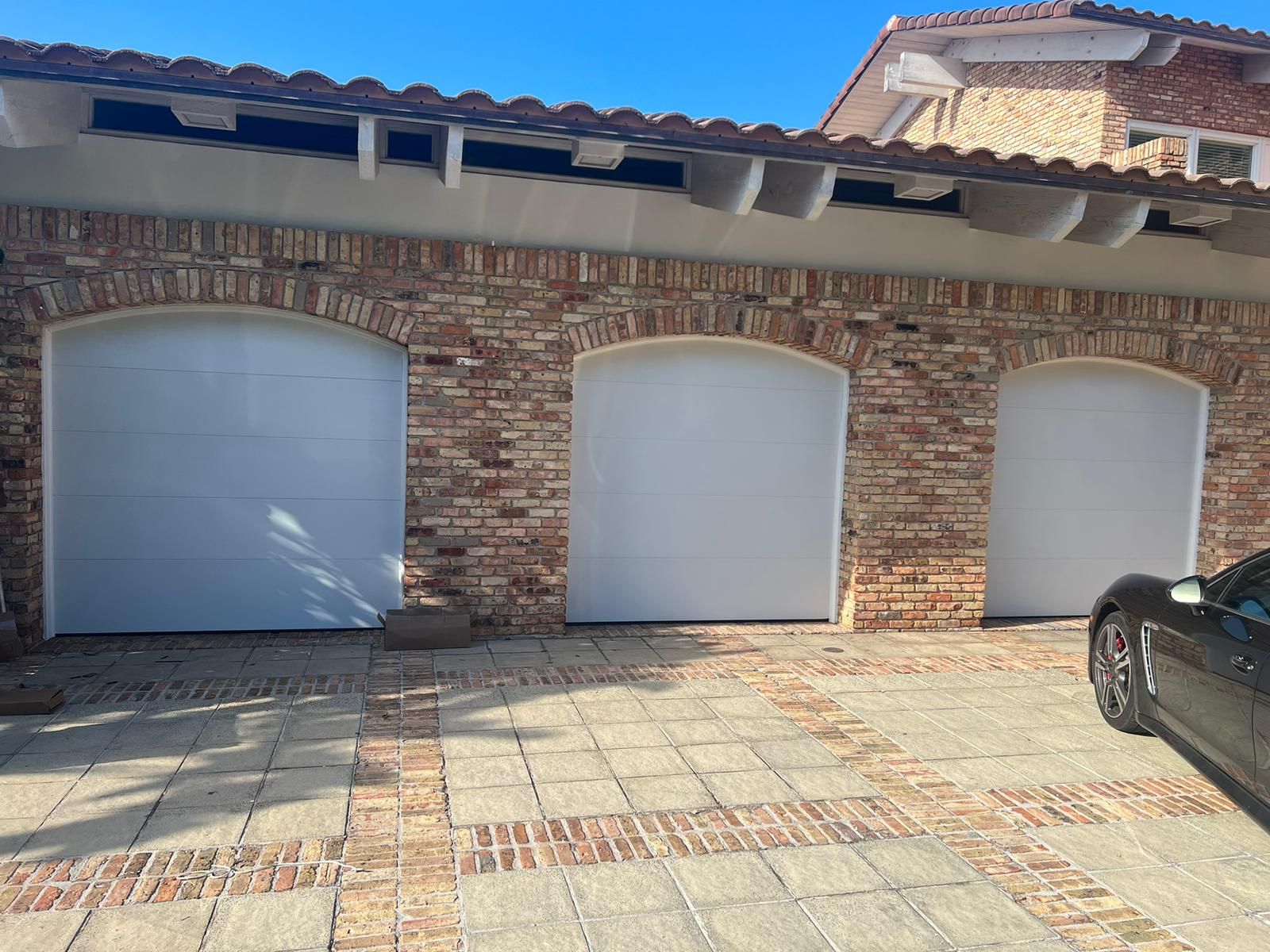 Smooth 8X7 Garage Door - Free Install - Brand New! Hurricane Ready Modern Design