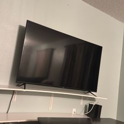 65” Flat Screen Smart Tv Vizio 120$ 