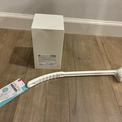 Brand New Toilet pot and brush