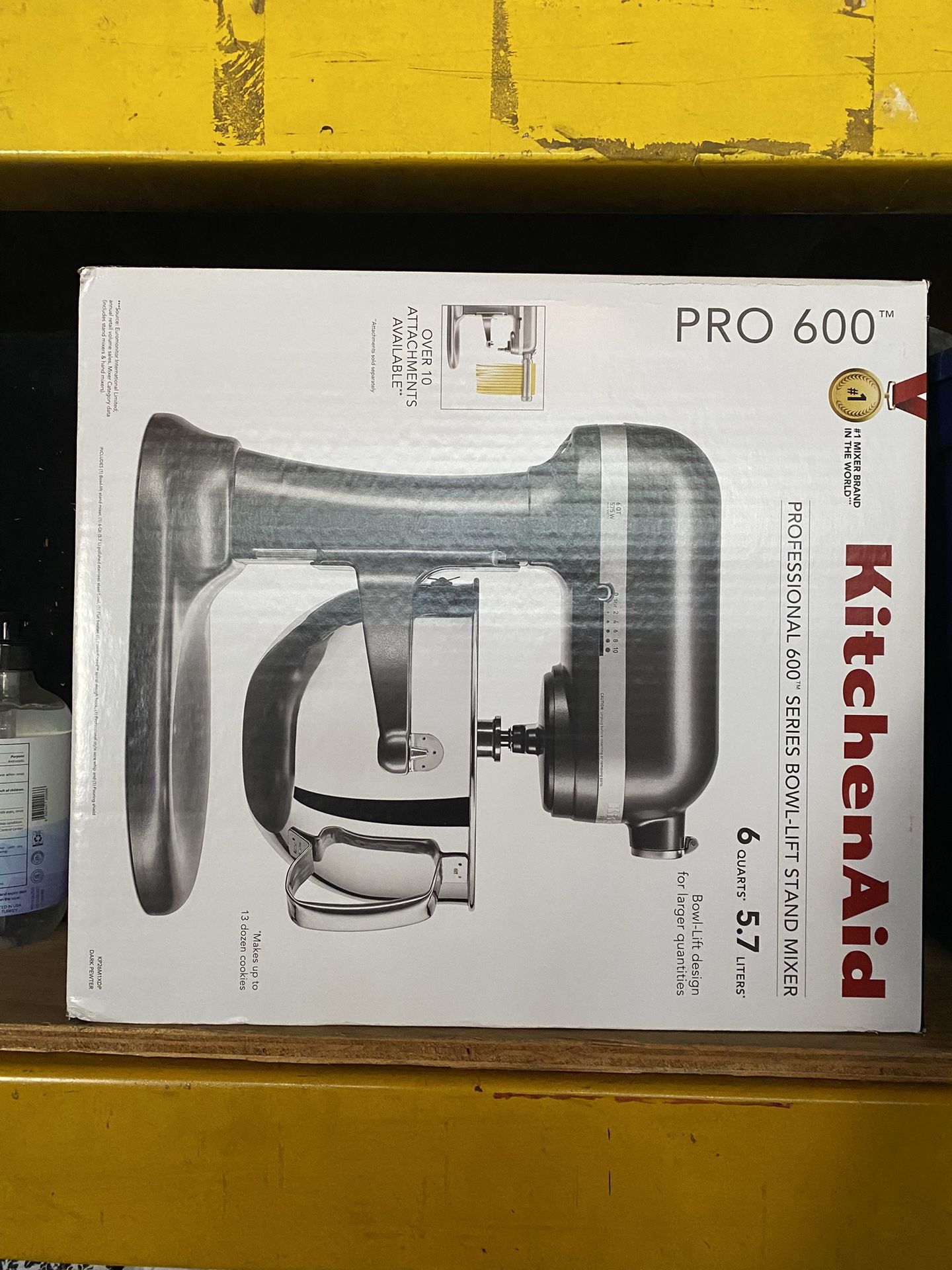 New In box Kitchen aid professional 600 series bowl lift stand mixer