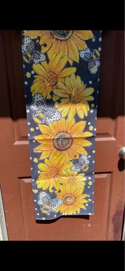 Sunflower and Bee Decorative Table Runner
