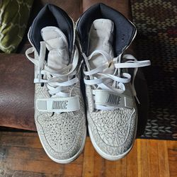 Little  used in very good condition  size #10