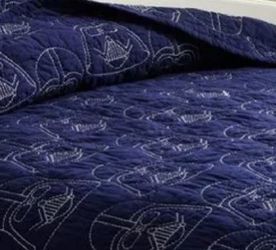Pottery Barn Kids Star Wars quilt and sham Twin like new