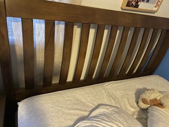 Queens Size Bed, Chest And Two Night Stands 