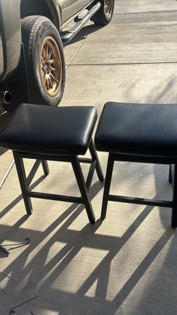 2 back chairs