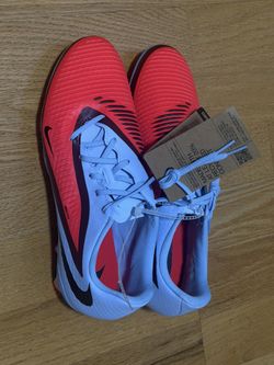 Nike Phantom Soccer Cleats Men’s Size 9