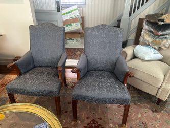 Bernhardt claw arm antique style arm chairs - very heavy 