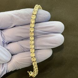 Diamond Tennis Bracelet – Clean Shine, Real Attention Grabber