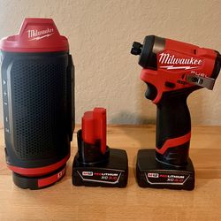 Milwaukee 1/4 “ drive impact & Bluetooth Speaker 2 Batteries