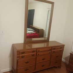 Bassett Bedroom Suit