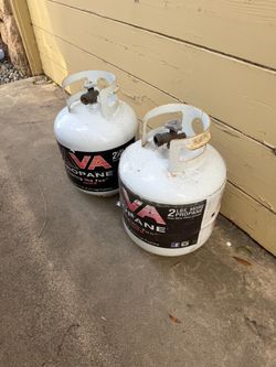 2 propane tanks