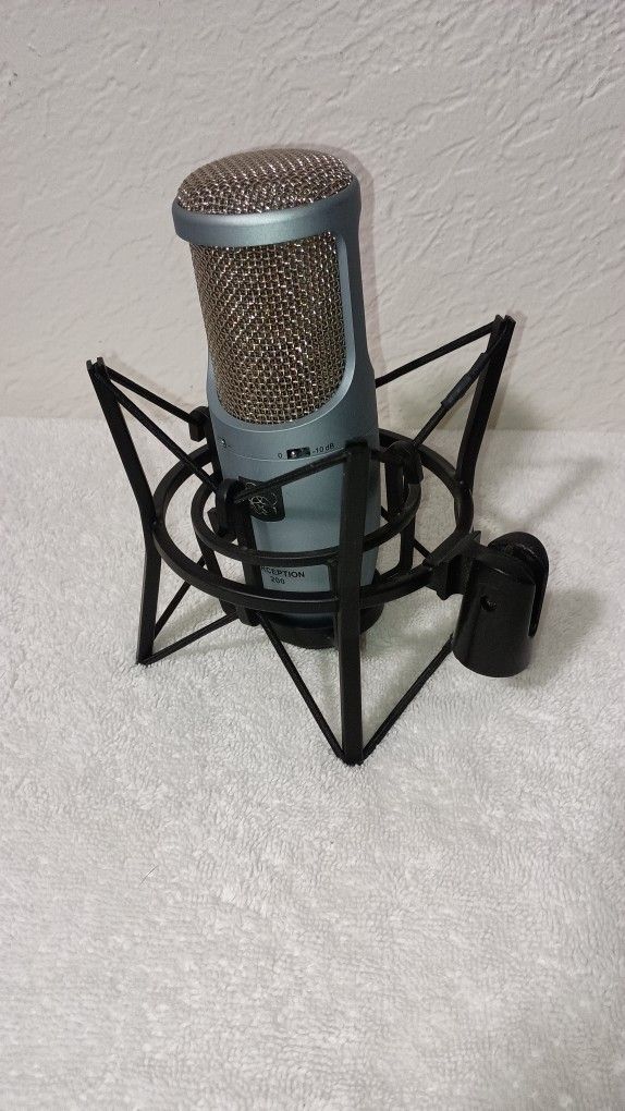 AKG Perception Vocal Mic