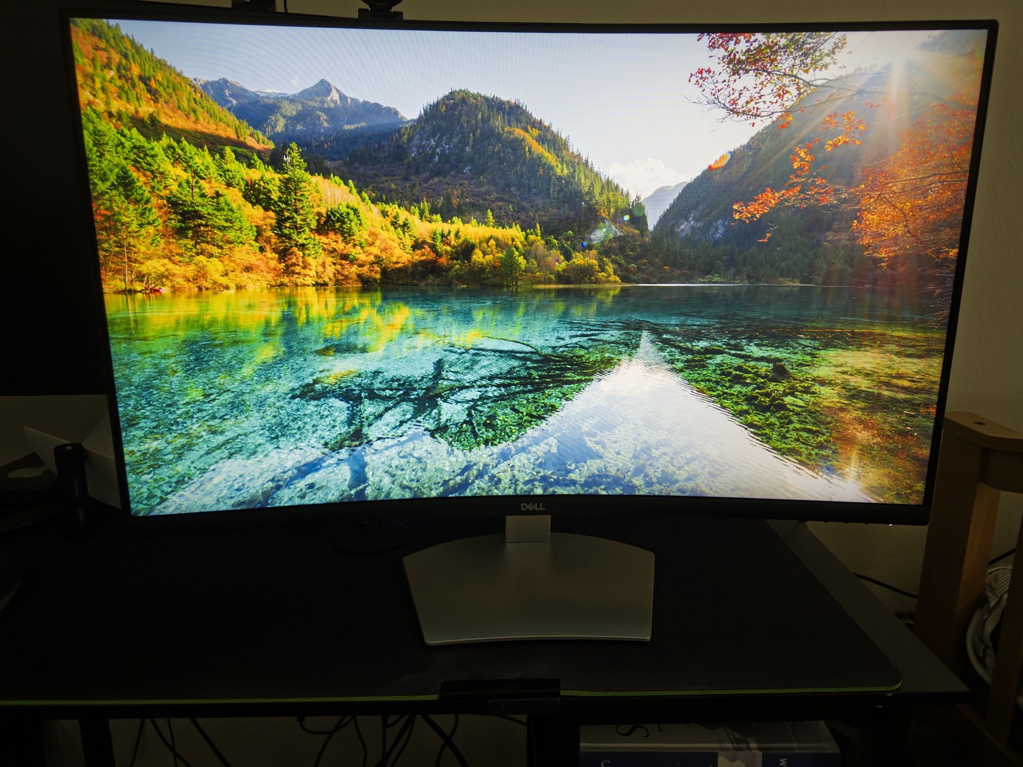 Dell 32” Curved FHD Monitor