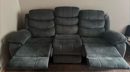 Reclining Full Size Sofa and Love Seat Couch Set
