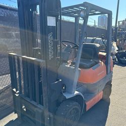 WAREHOUSE CLEARANCE!! FORKLIFTS MUST GO FAST!!