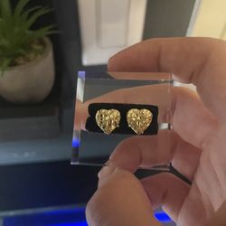 10k Gold Small Heart Earrings 