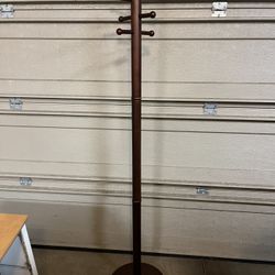coat rack - standing wooden 