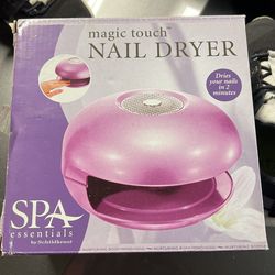 Nail dryer