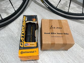 Mavic Ksyrium wheel set(with ceramics) brand new continental gator tire ,10 inner tubes