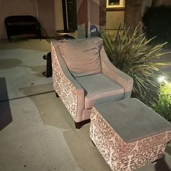 FREE Arm Chair with foot stool