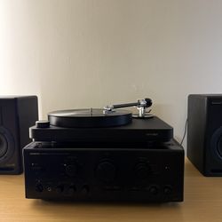 Clearaudio Concept Turntable (Brand New) + Onkyo Integra A-809 Stereo Amplifier
