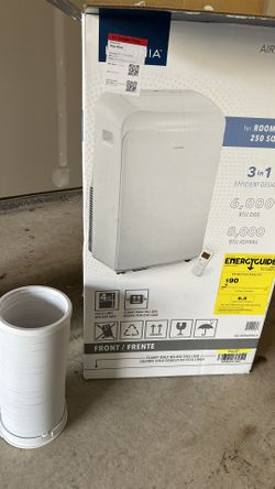 Insignia 250sq Ft 6,000 Btu Portable Air Conditioner. 