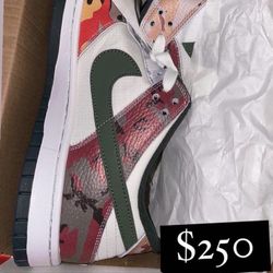 Size 11 Men’s Low Top Nikes 