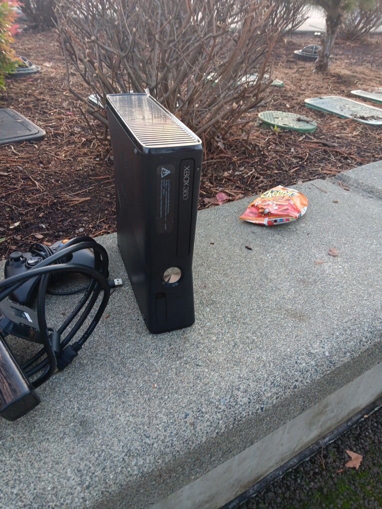 XBoX 360 With KENCT AND Controller