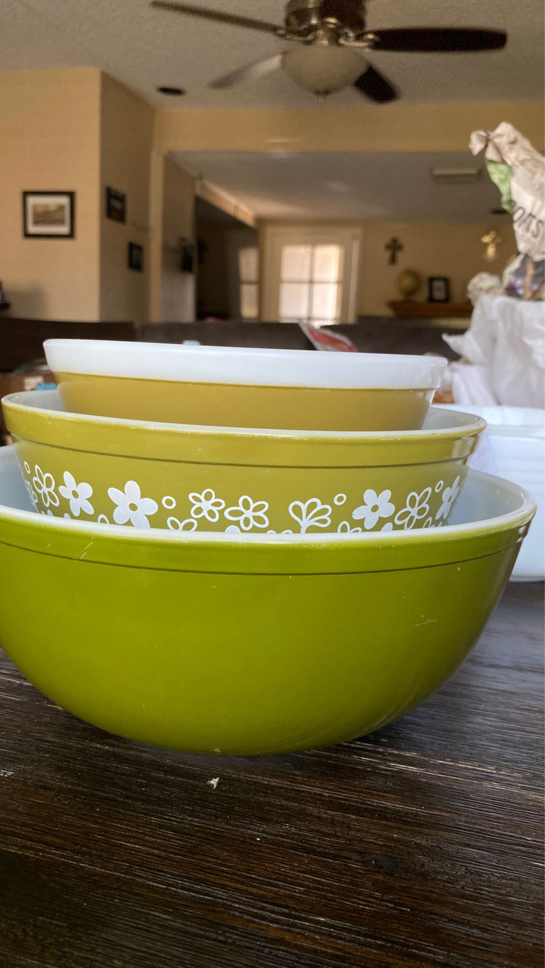 Pyrex Green Bowls set 3