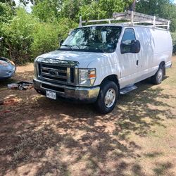 2012 Ford E350 SD