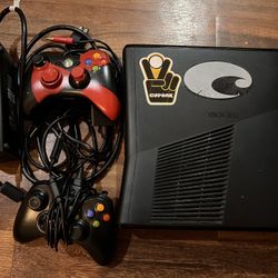 Xbox 360 S With Games And Controllers
