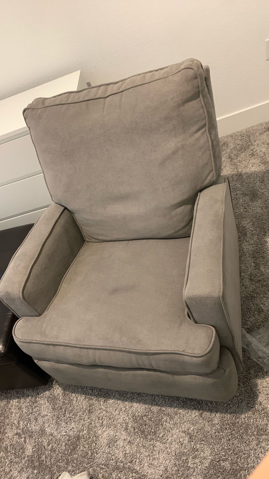 Manual rocking chair