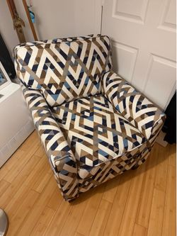 Selling reading chair