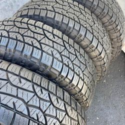 275 70 18 Vendo Un Seth De Llantas De La Marca Cooper 