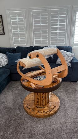 Kneeling chair helps posture
