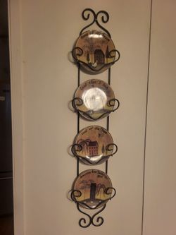 24" Tall 4-Tier Metal Wall Plate Rack Decor & 4 Plates