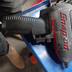 Snap On MG31 3/8  Drive Impact  300 Ft- Lb  T