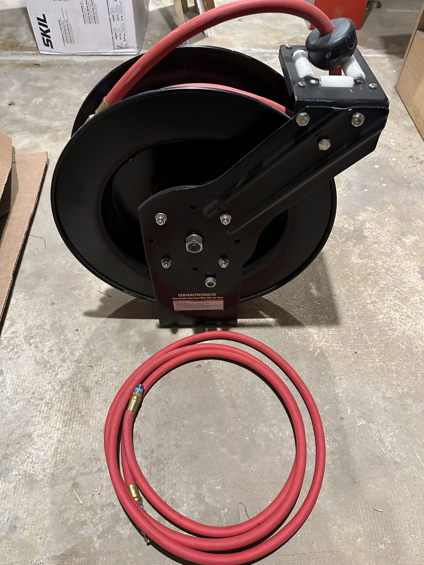 CENTRAL PNEUMATIC 3/8 in. x 50 ft. Retractable Hose Reel