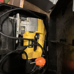 Dewalt JigSaw DW318
