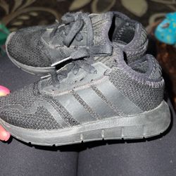 Kids Adidas Sz 9k $10