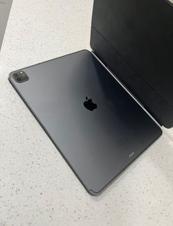 iPad Pro 12.9 5th Gen M1 Chip