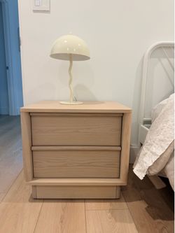 Article dresser and 2 nightstands set